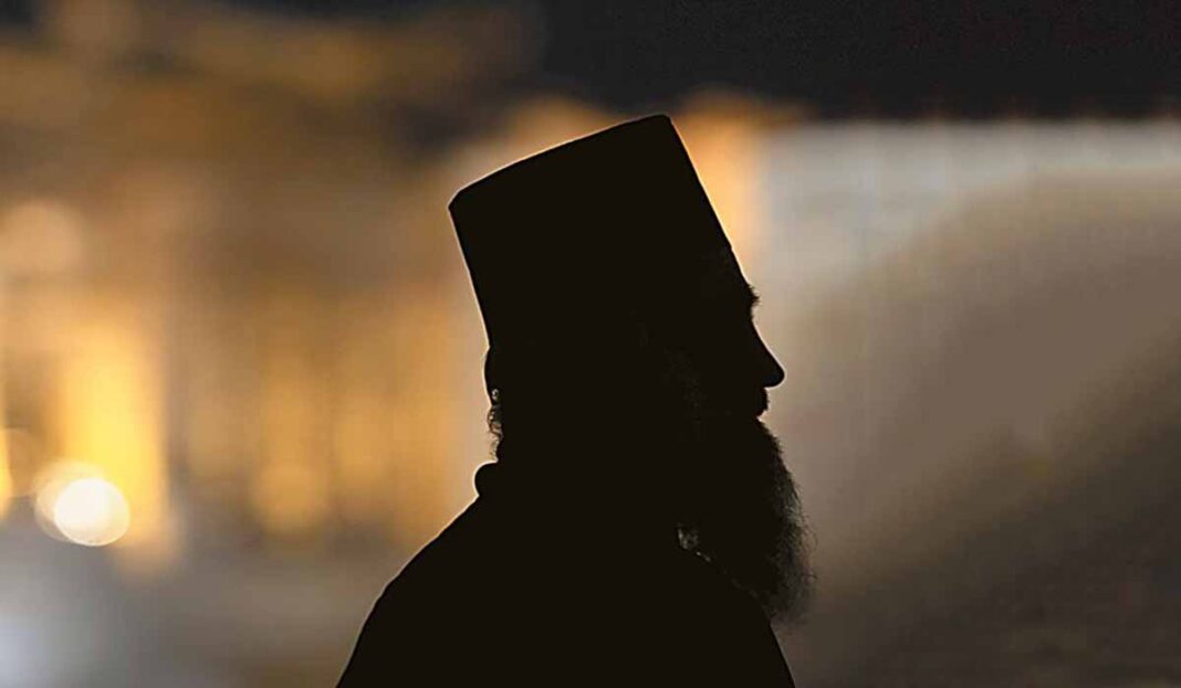 Καταγγελία-σοκ για σεξουαλική κακοποίηση τρίχρονης από τον πατέρα της και ιερέα φίλο του