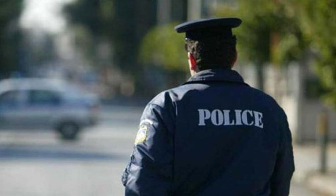 Πρόστιμο για άσκοπη μετακίνηση σε δύο γυναίκες που πήγαν στο αστυνομικό τμήμα