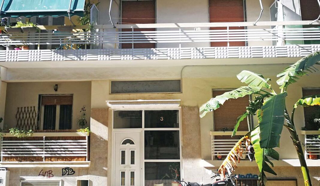 Ανατριχίλα! Εγγονός έπνιξε μέχρι θανάτου τη... γιαγιά του