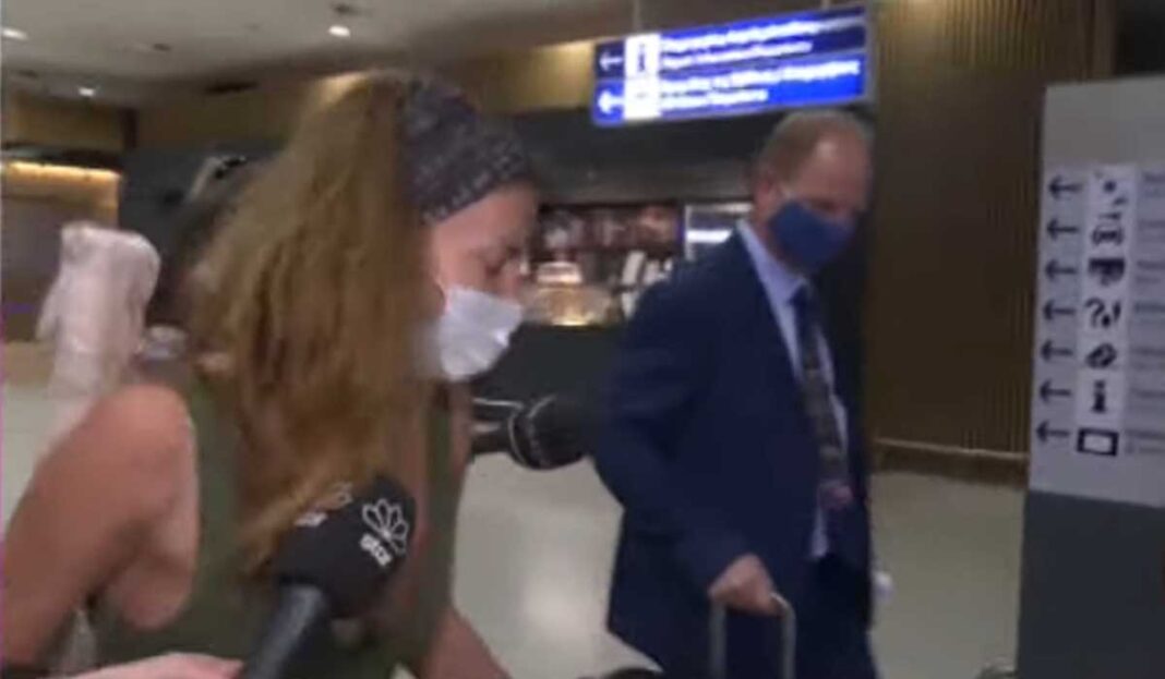 Survivor: Η Αγγελική Λάμπρη επέστρεψε από τον Άγιο Δομίνικο (video)