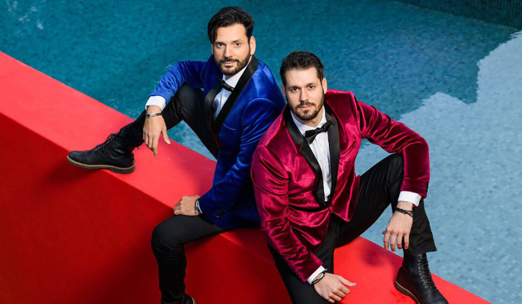 Οι Duoviolins παίζουν για φιλανθρωπικό σκοπό! (video)