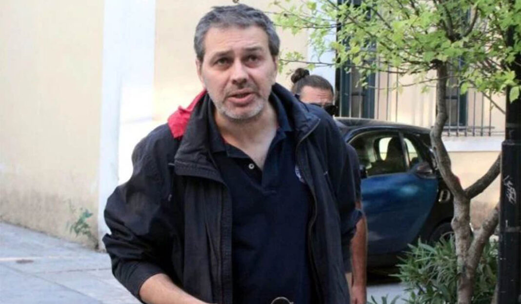 Χειροπέδες στον Στέφανο Χίο! Ποιους ενόχλησε άραγε ο δημοσιογράφος;