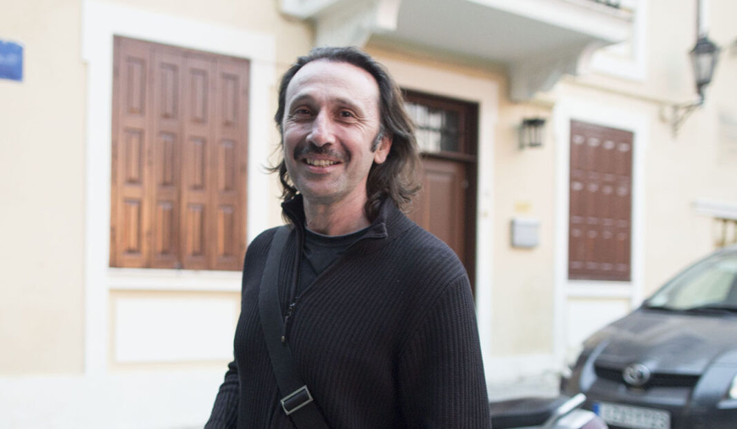 Ρένος Χαραλαμπίδης: «Ένας κακός χαρακτήρας είναι μέτριος ηθοποιός γιατί είναι χαζός άνθρωπος» (video)