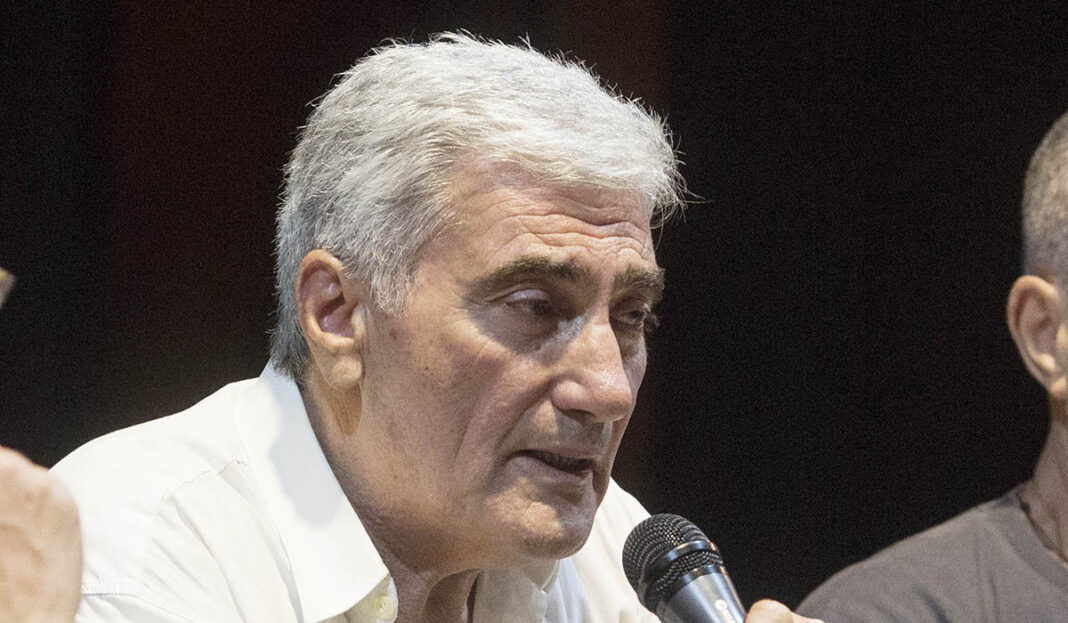 Η απάντηση του Νίκου Νικολάου στα δημοσιεύματα που τον εμπλέκουν με περιστατικά σεξουαλικής παρενόχλησης