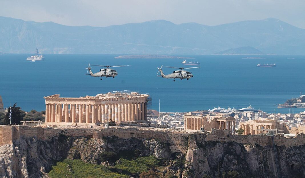 Η ελίτ των Ενόπλων Δυνάμεων στην παρέλαση για τα 200 χρόνια από τον ξεσηκωμό
