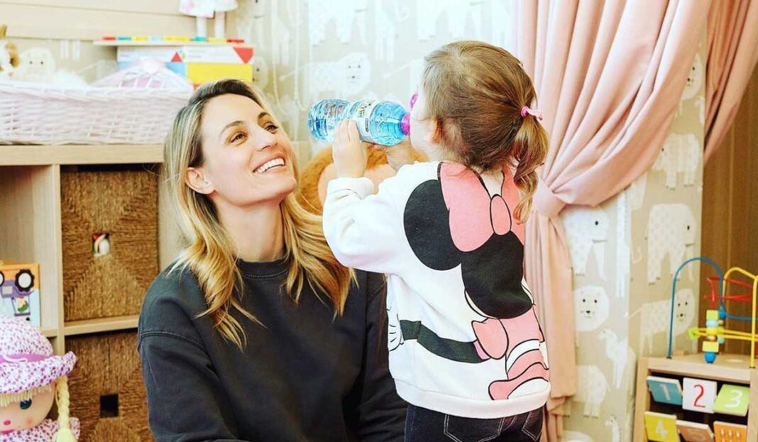 Μελέτη και Μαροσούλης πόζαραν στον φακό της 3χρονης κορούλας τους