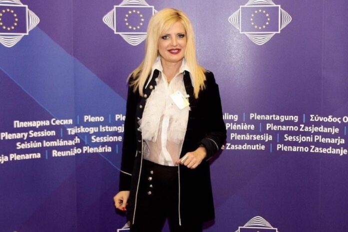 Το μήνυμα όλο νόημα της Μαρίνας Πατούλη: «Πότε ξεκινά το ταξίδι στην ευτυχία;»