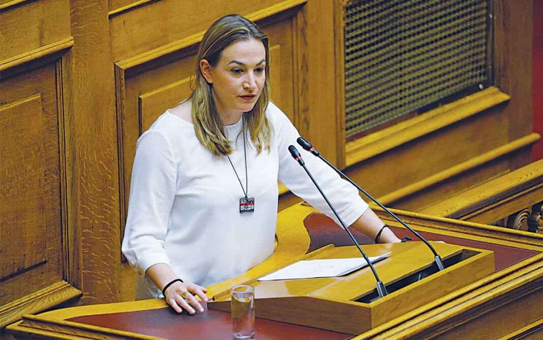 Πυρά στο υπουργείο Δικαιοσύνης από τη βουλευτή του ΣΥΡΙΖΑ Ειρήνη Αγαθοπούλου
