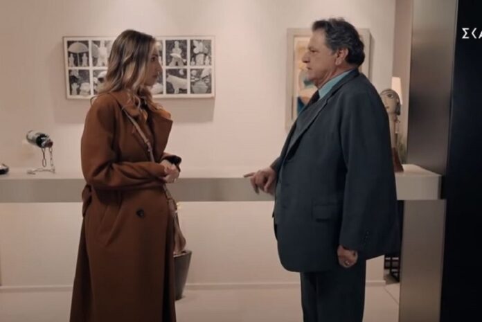 «8 Λέξεις»: Ο Άκης γίνεται έξαλλος με τον Αιμίλιο και την Ελισάβετ (video)