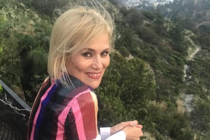Αγνώριστη με το νέο λουκ μαλλιών η Κωνσταντίνα Μιχαήλ