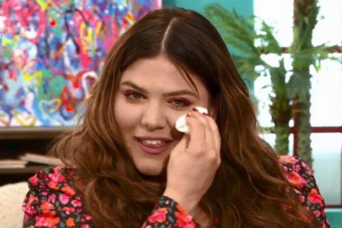 Η συγκίνηση της Δανάης Μπάρκα on air (video)