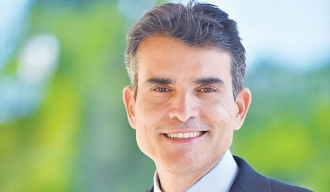 Δημήτρης Κουβέλας: «Ποτέ δεν είχαμε... τζάκι στο σπίτι μας»