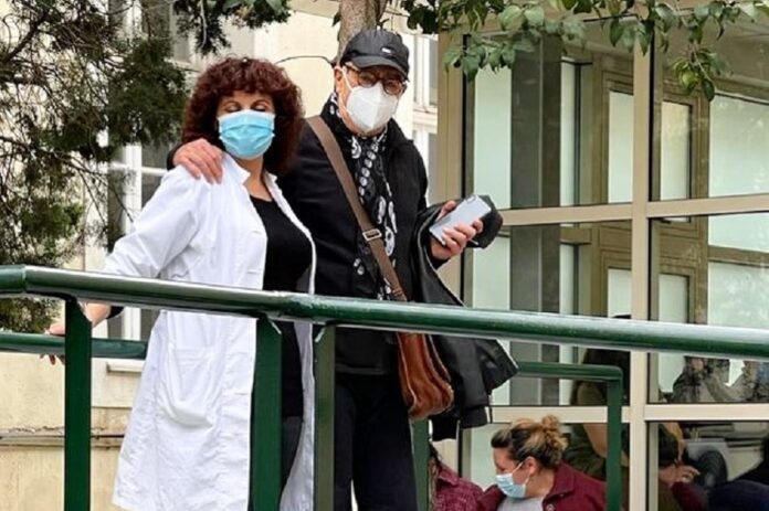 Ο Πάνος Κοκκινόπουλος έκανε το εμβόλιο για τον κορονοϊό – «Το πρώτο βήμα για την ελευθερία» (φωτο)