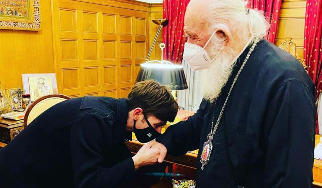 Εκνευρισμός στην Αρχιεπισκοπή από τη... δήθεν συνέντευξη του Ιερωνύμου στην εφημερίδα του Μένιου