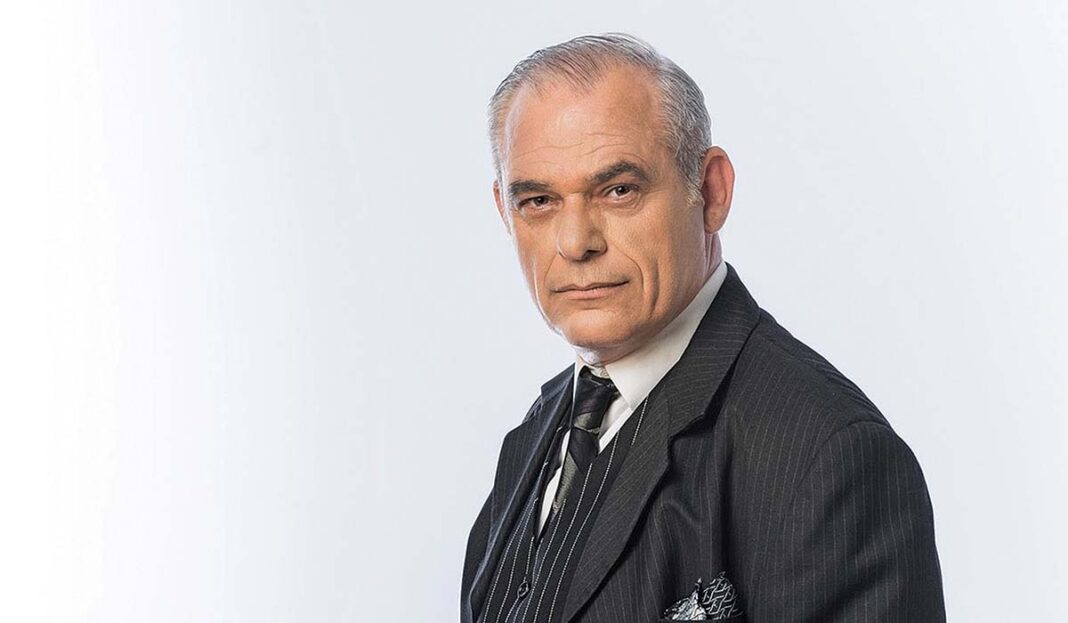 Ο «Mister Επιθεώρηση»: Εξομολογήσεις από τον Ντίνο Σπυρόπουλο