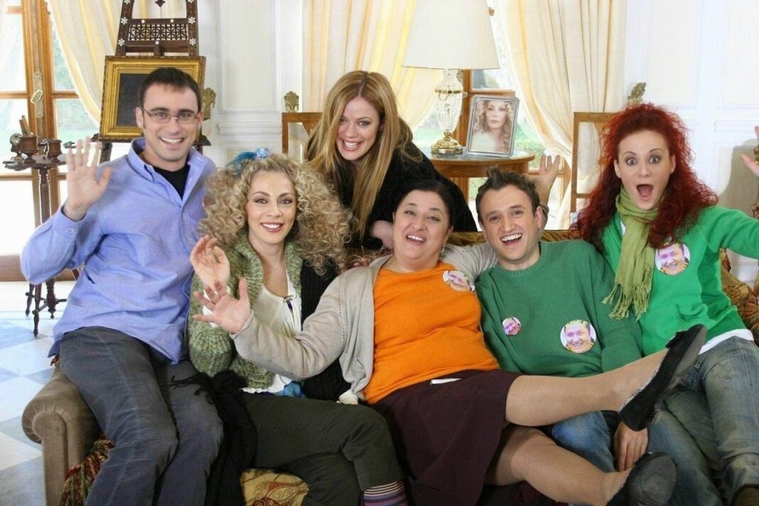 Η παρέα του «Παρά πέντε» επιστρέφει στην τηλεόραση (φωτο – video)