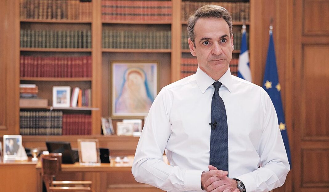 Τα social media τα έβαλαν με τον Μητσοτάκη για τα φουσκωμένα νούμερα των εμβολιασμένων