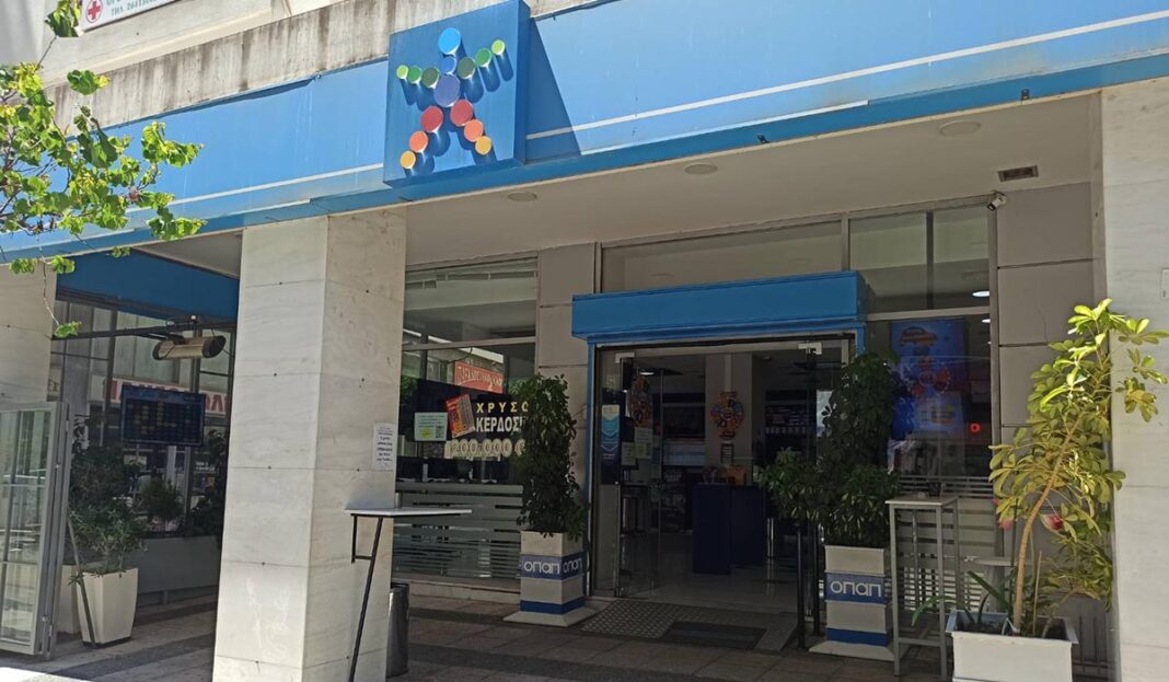 2,3 εκατ. ευρώ απόψε ΤΖΟΚΕΡ – Πώς η τύχη χαμογέλασε ξανά σε δύο πρακτορεία ΟΠΑΠ σε Αγρίνιο και Ρέθυμνο