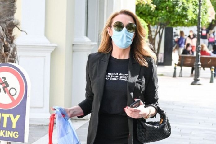 Η Τατιάνα Στεφανίδου βγήκε για ψώνια στην Κηφισιά (φωτο)