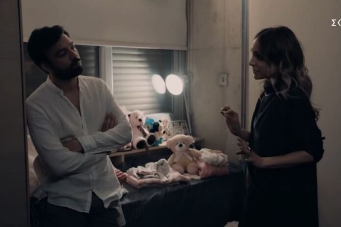«8 Λέξεις»: Ο Οδυσσέας τραβά το σχοινί στα άκρα - Δείτε απόσπασμα
