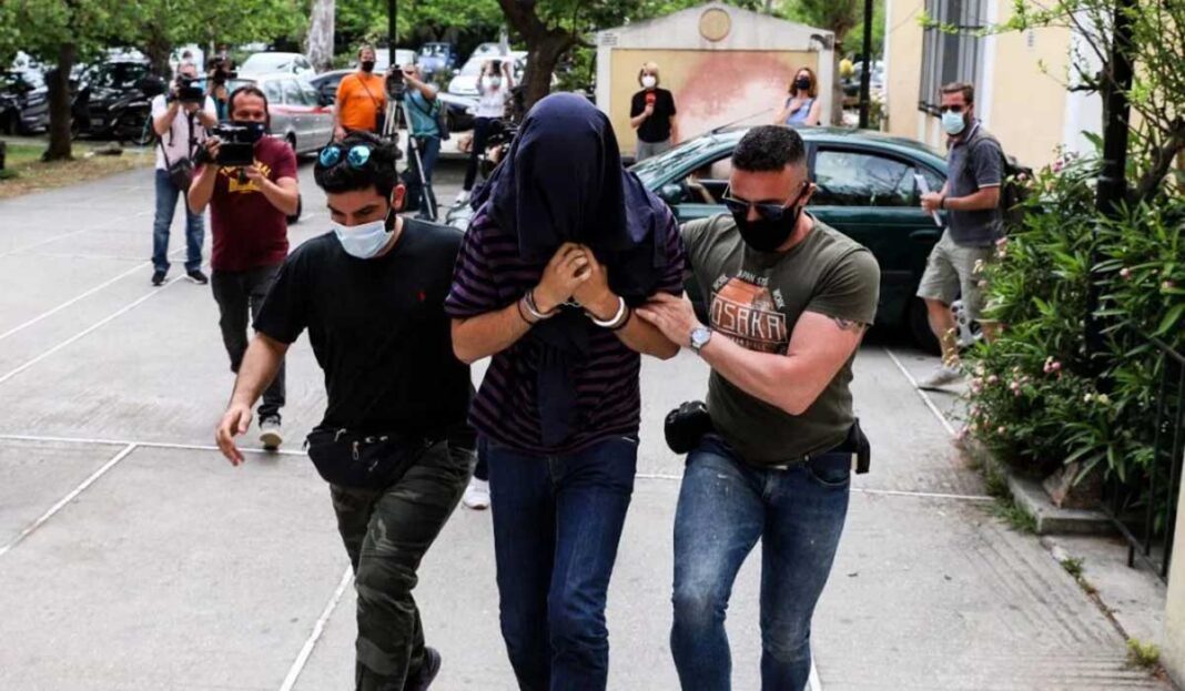 Ελεύθερος ο 22χρονος σάτυρος της Νέας Σμύρνης - Πήρε αναβολή η δίκη