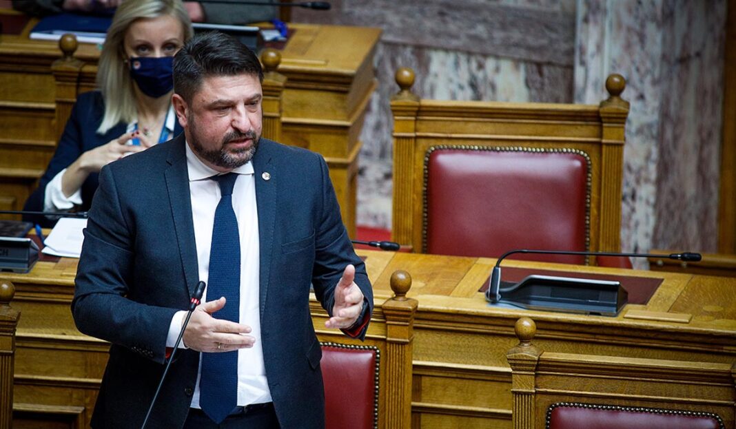 Αντάρτικο βουλευτών της Ν.Δ. για τη βουβή εστίαση: «Χαρδαλιά, άσε τη μουσική να παίζει»!