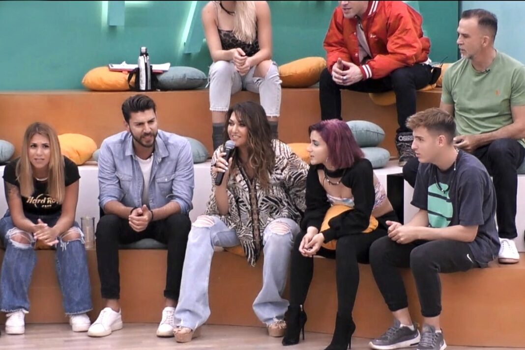 «House of fame la academia»: Η Καίτη Γαρμπή μπαίνει στην ακαδημία και δίνει συμβουλές στους παίκτες