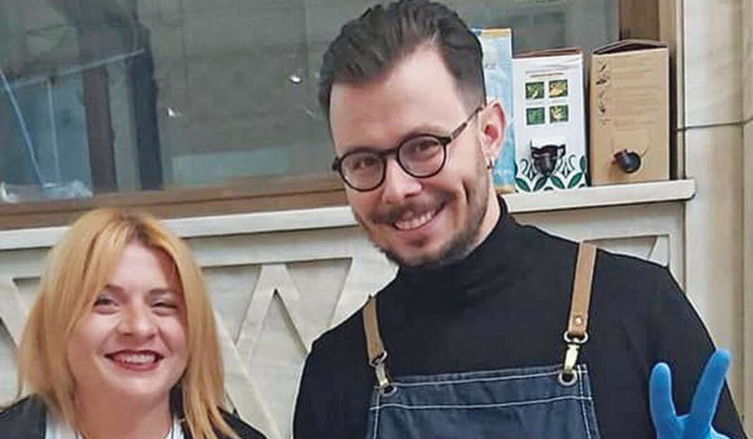 Οι ελληνικές θάλασσες στην... τρίχα! Η έξυπνη ιδέα κομμωτή για την προστασία των ακτών από πετρελαιοκηλίδες