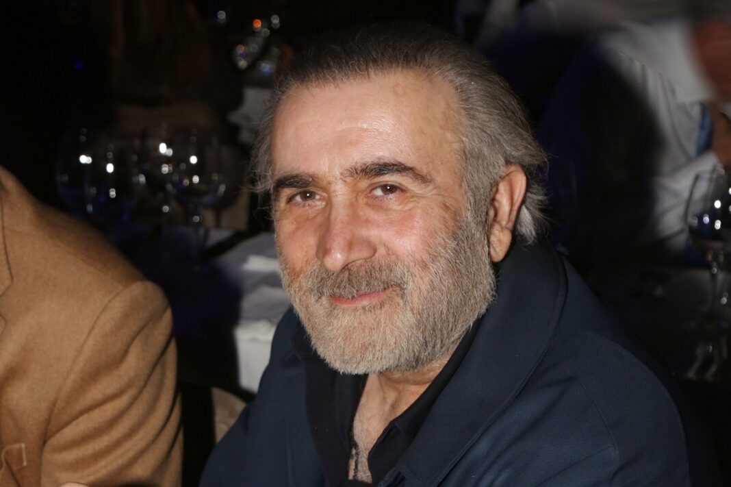 Στο νοσοκομείο ο Λάκης Λαζόπουλος – Ακυρώνεται η καλοκαιρινή του περιοδεία