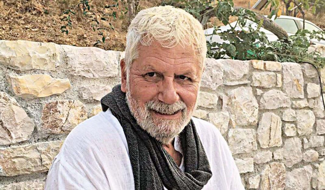 Μιχάλης Μανιάτης: O «Άγγελος» ζει πια σε μια... σπηλιά