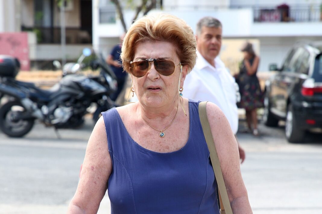 Βάσια Τριφύλλη: «Καλά έκανε η Βάνα Μπάρμπα και στήριξε τον Φιλιππίδη. Ας τον υιοθετήσει»