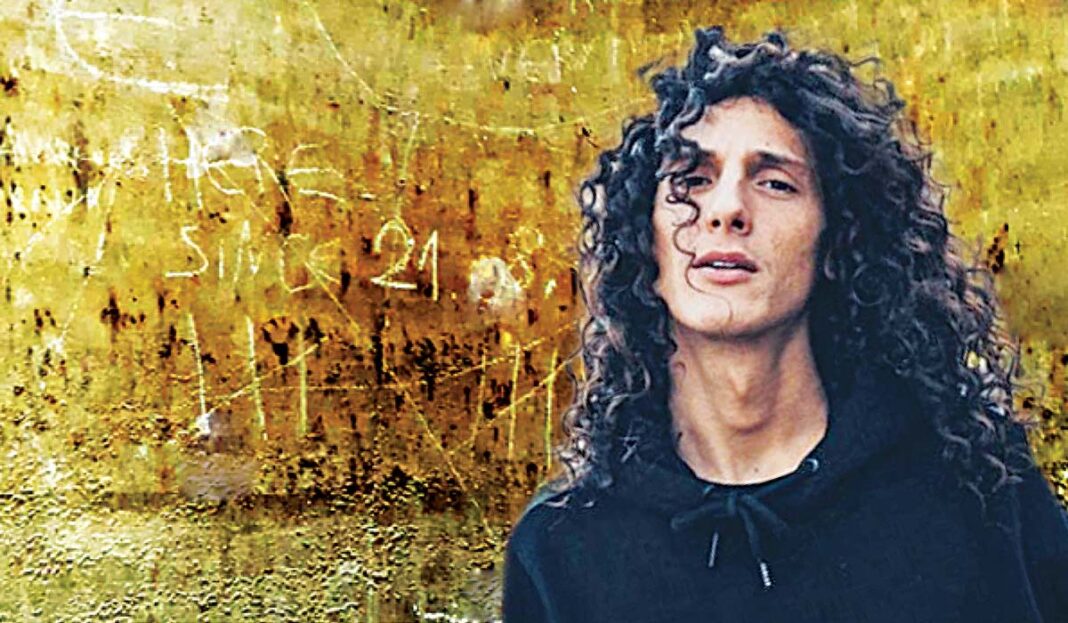 Ζωντανός νεκρός στη δεξαμενή του τρόμου - Τα χαραγμένα μηνύματα του Γάλλου χορευτή στον υγρό τάφο του