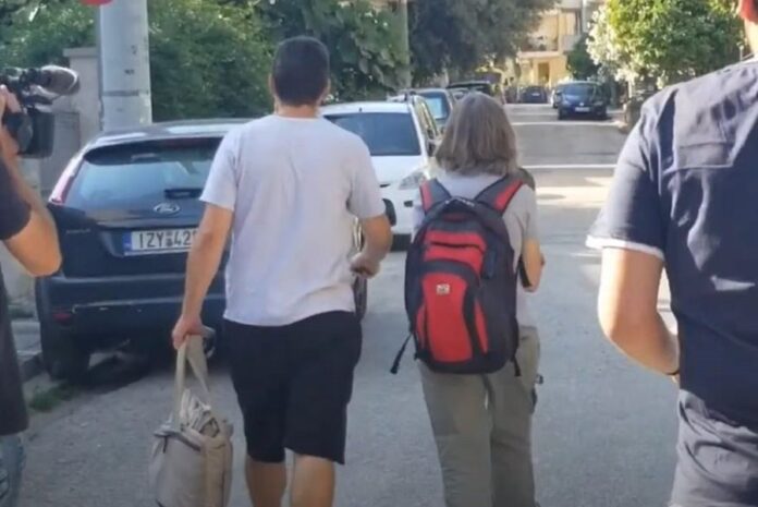 Δολοφονία στα Γλυκά Νερά: Την ώρα που αδελφός του πιλότου με τη μητέρα του πάνε να δώσουν τη μικρή Λυδία