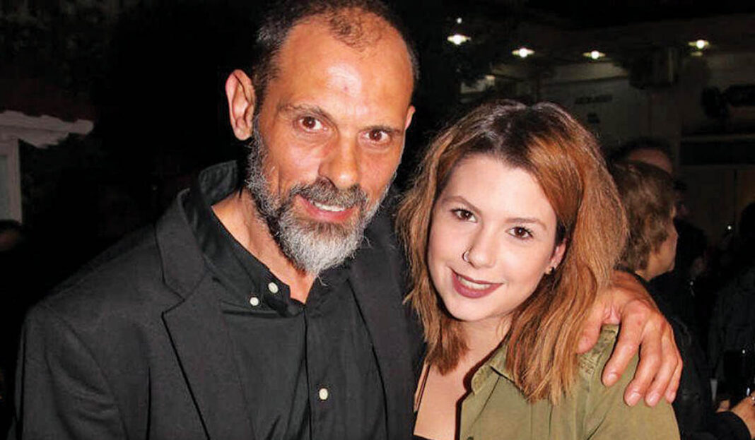 Ο Τζώνυ Θεοδωρίδης έγινε ξανά μπαμπάς στα 59 του χρόνια