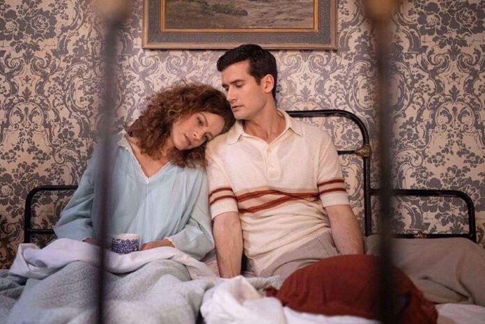 Έλλη Τρίγγου: Οι τόπλες βουτιές της «Ασημίνας» αναστατώνουν τον ανδρικό πληθυσμό