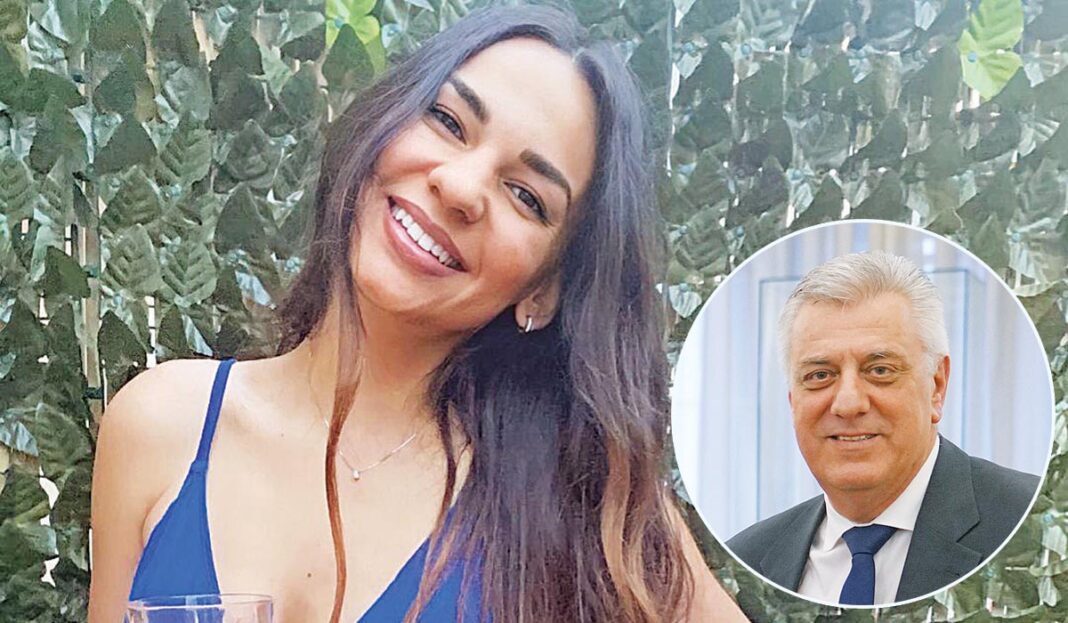 O γιος του βουλευτή Μυλωνάκη παντρεύτηκε την dj Έφη Μπακογλίδου (φωτο)
