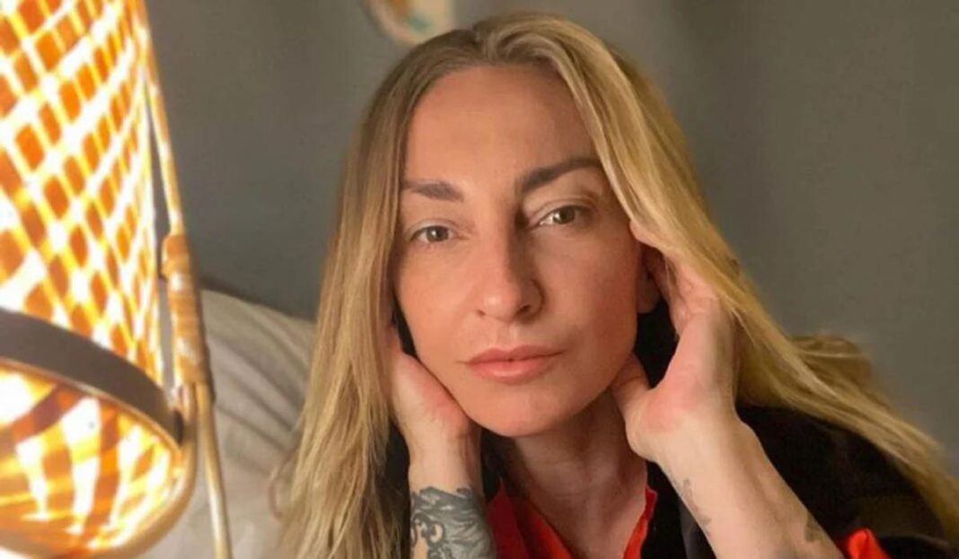 Ξέσπασε η Ρούλα Ρέβη: «Aπό σήμερα έχω πρόβλημα με όποιον δεν κάνει το εμβόλιο»