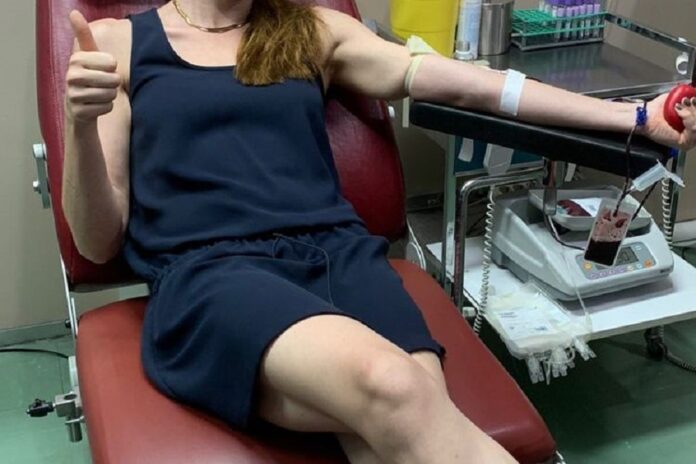 Ποια ηθοποιός πήγε να δώσει αίμα κι έστειλε ένα μήνυμα όλο νόημα;
