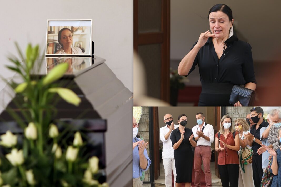 Το τελευταίο αντίο στη Μάγια Λυμπεροπούλου - «Λύγισε» η Καραμπέτη (φωτο)