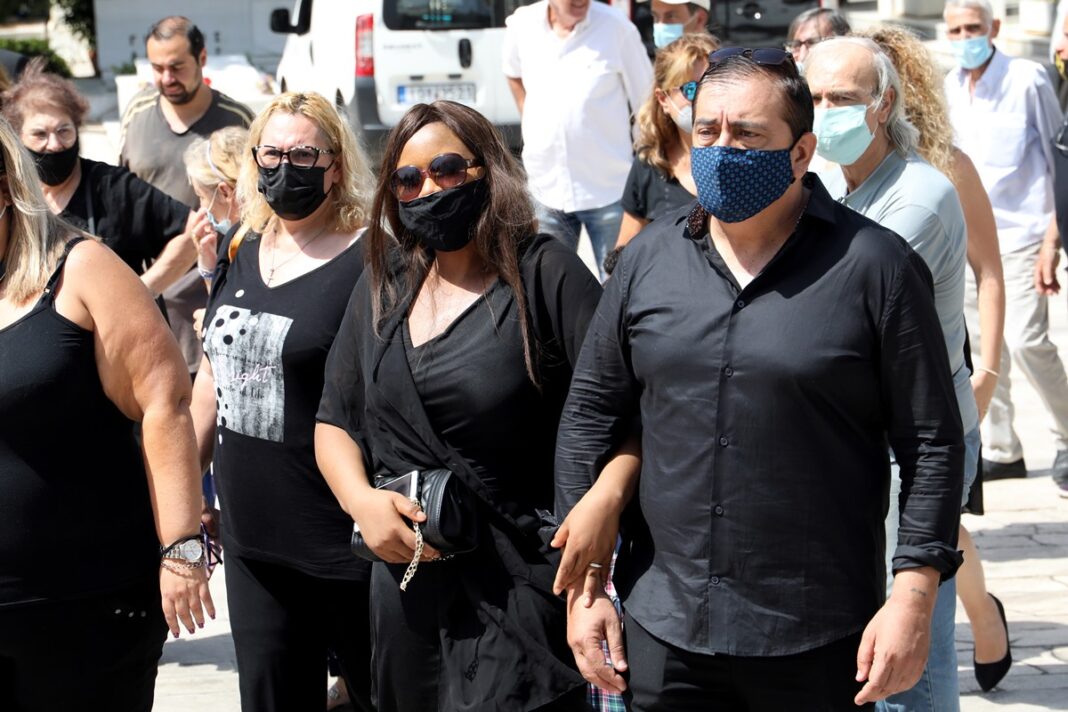 Το τελευταίο αντίο στον Ανέστη Βλάχο