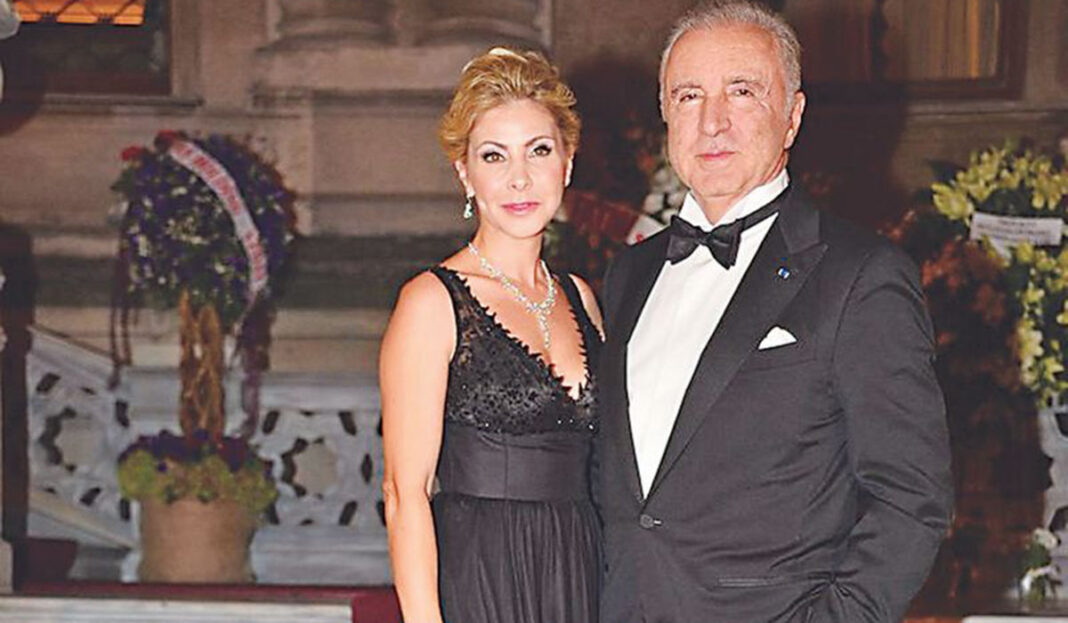Incognito στη Μύκονο ο Τούρκος billionaire Ουνάλ Αϊσάλ και η Ελληνίδα σύζυγός του Φανή Γραμματικόγιαννη