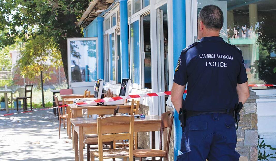 «Στη Μάνη έτσι καθαρίζουμε τις δουλειές μας», είπε αφού εκτέλεσε εν ψυχρώ τη σύζυγό του με 8 σφαίρες