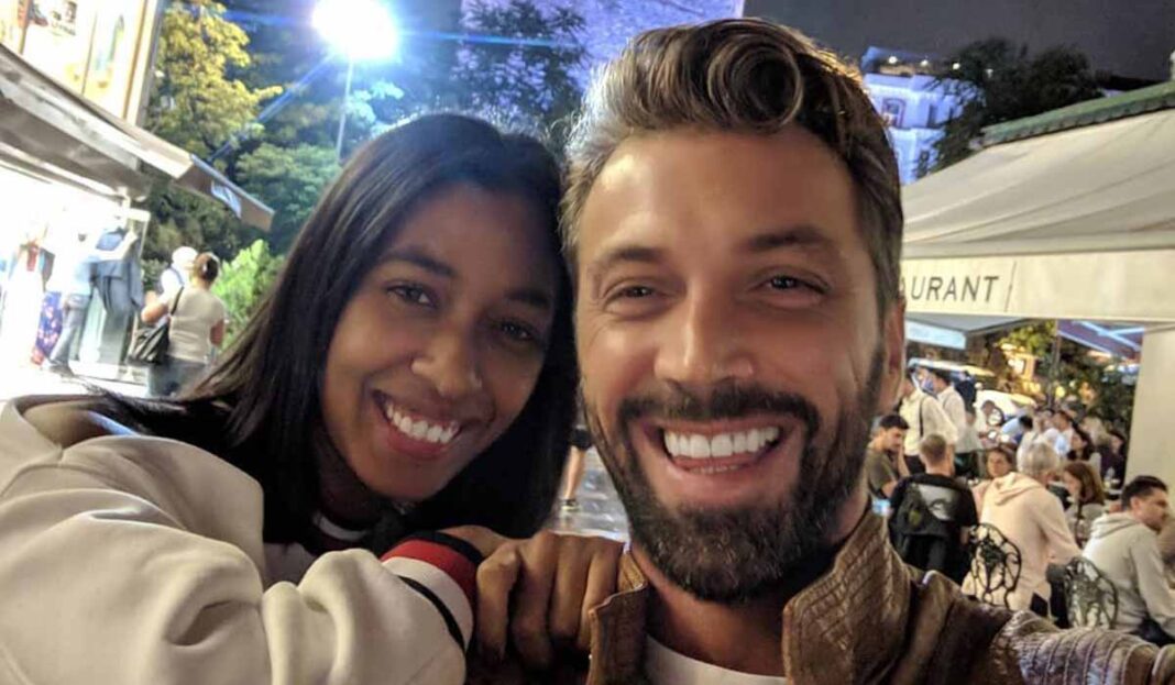 Ο Survivor Θεοδωρόπουλος και η Ινδή σύζυγός του περιμένουν το πρώτο παιδί τους
