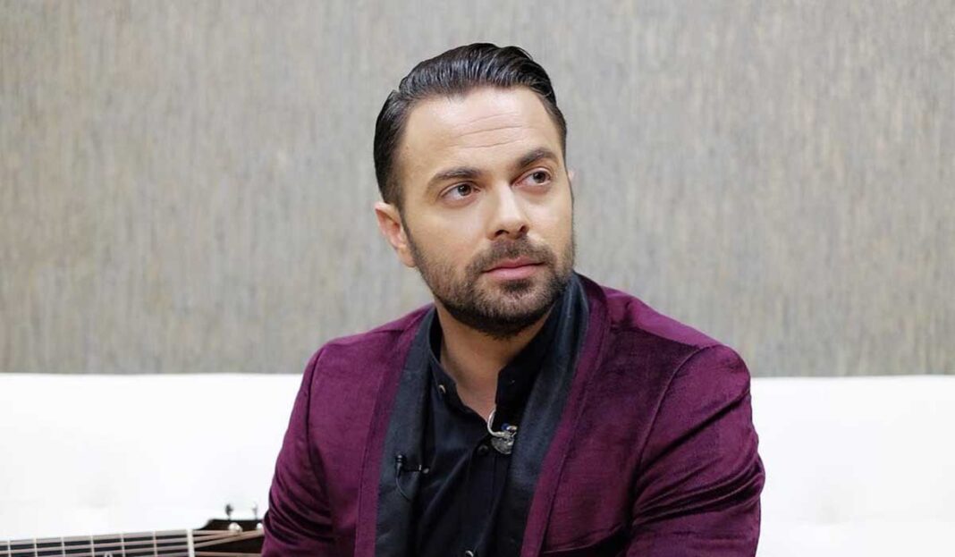 Ηλίας Βρεττός: Eκπλήρωσε το τάμα του στην Παναγία τρία χρόνια μετά το σοβαρό τροχαίο