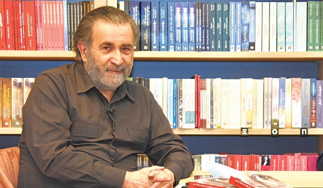 Ο Λάκης ετοιμάζει... ελληνοαμερικανική κωμική σειρά