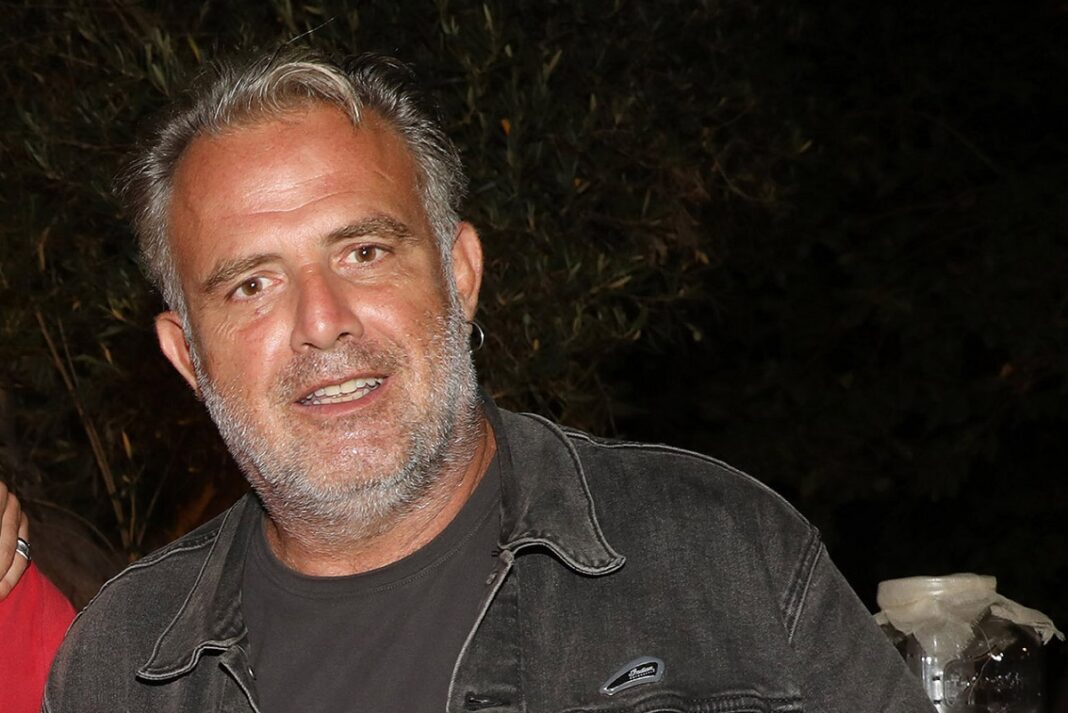 Ξέσπασε ο Πασχάλης Τσαρούχας - «Όποιος υπερασπίζεται κατηγορούμενο θα τον κρεμάμε στα μανταλάκια»