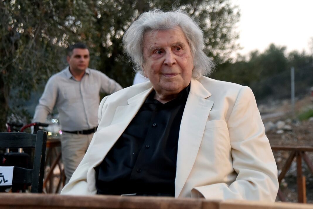 Πέθανε ο Μίκης Θεοδωράκης