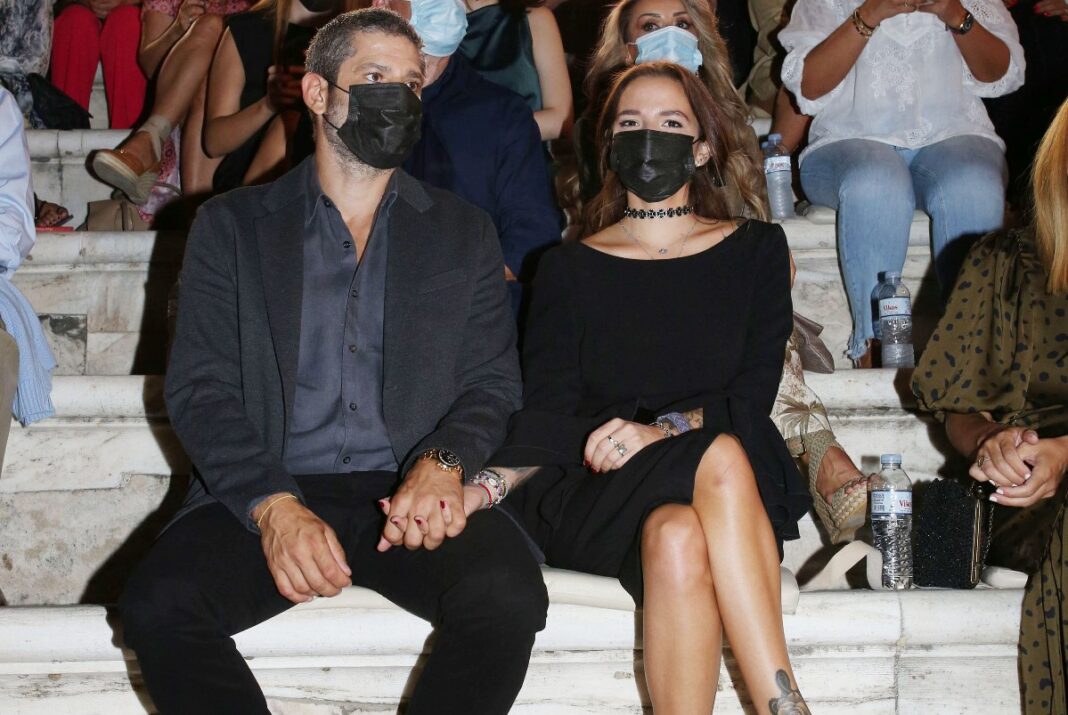 Η Εριέττα Κούρκουλου με το σύζυγό της στο Ηρώδειο για τη Μπελούτσι (φωτο)