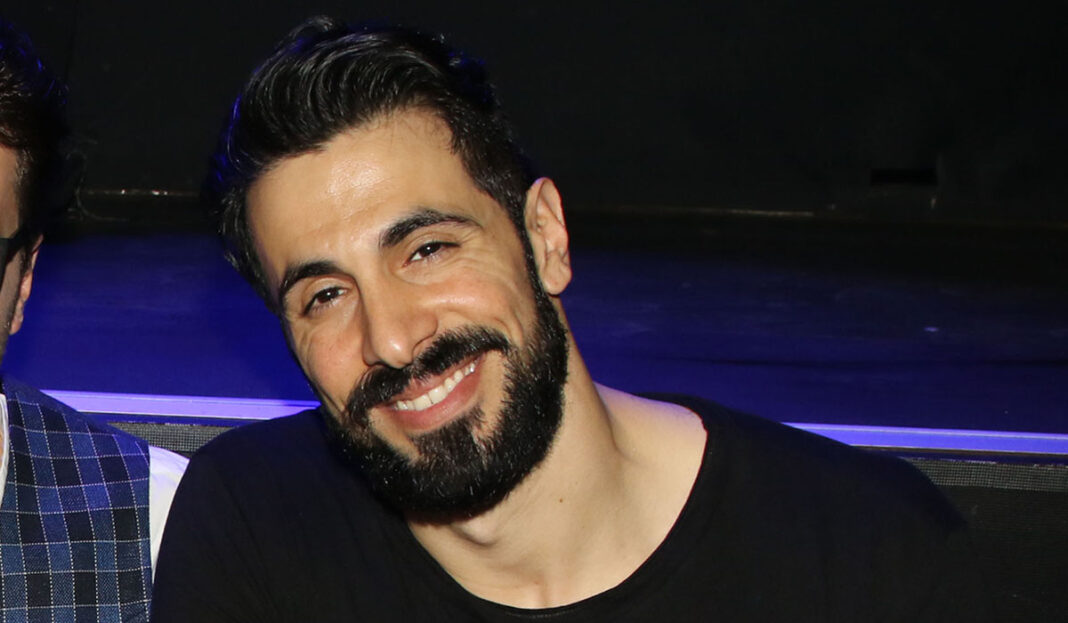 Αποκάλυψη βόμβα από τον Γιώργο Παράσχο - «Κύκλωμα πουλά πλαστά πιστοποιητικά εμβολιασμού σε καλλιτέχνες» (video)