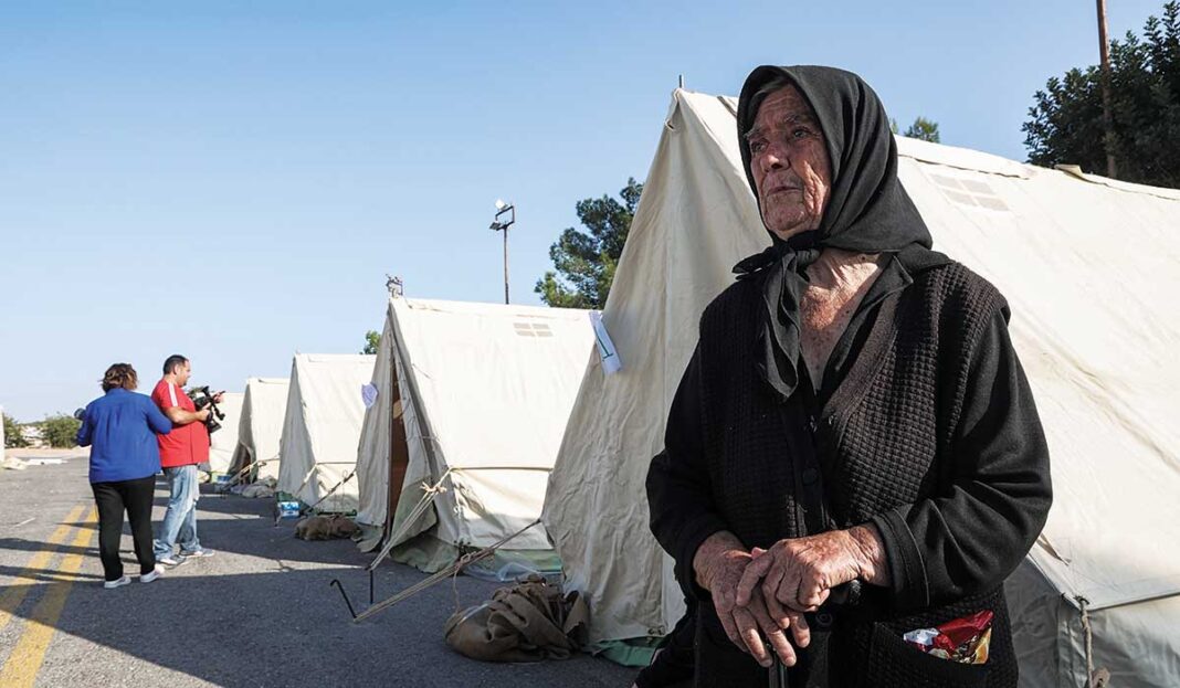 Η γη δεν σταματά να τρέμει στην Κρήτη - Σε αντίσκηνα «αγκαλιά» με τον τρόμο οι κάτοικοι